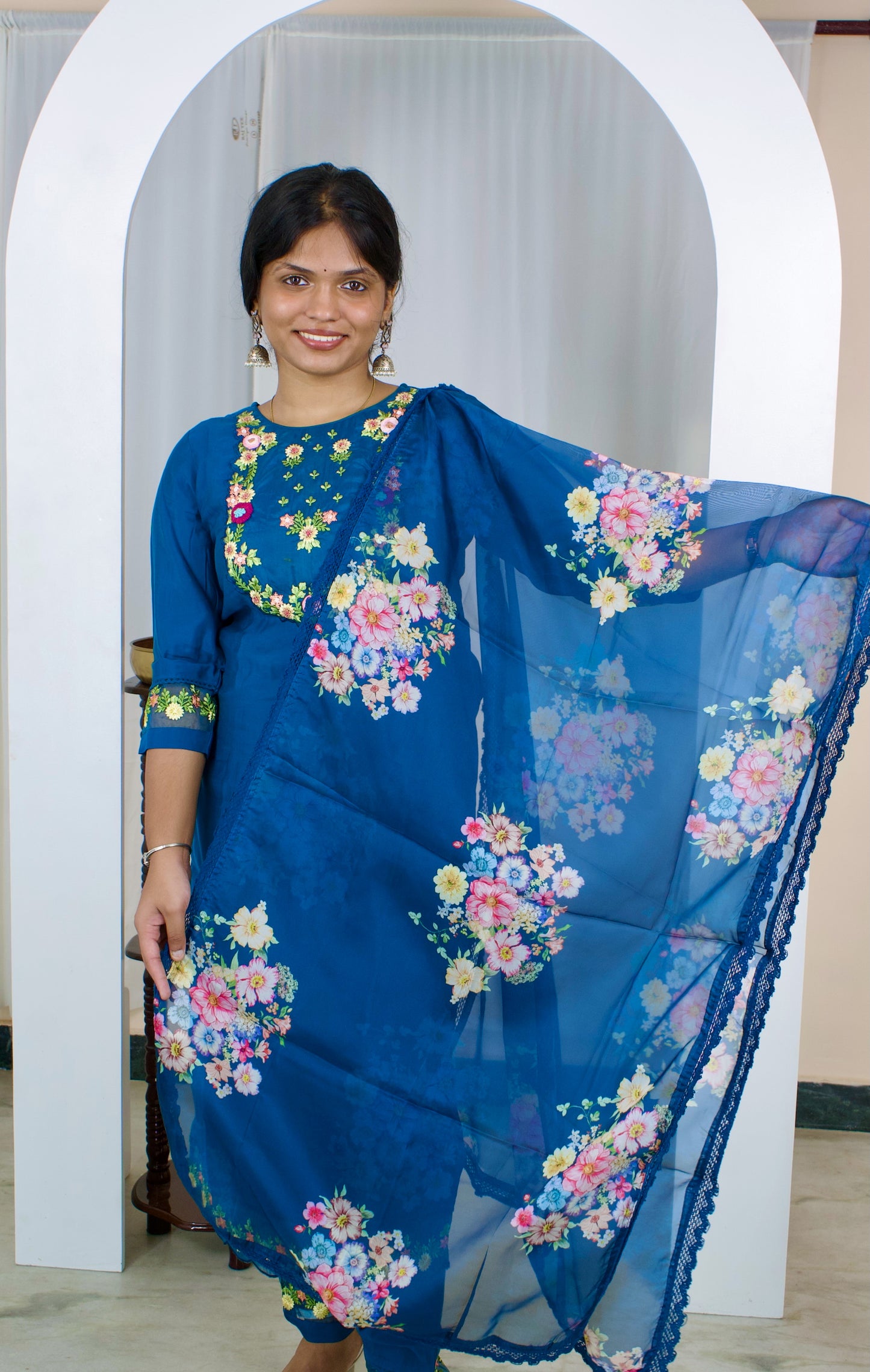 Full Embroidery 3 piece kurti set