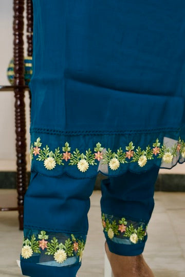 Full Embroidery 3 piece kurti set