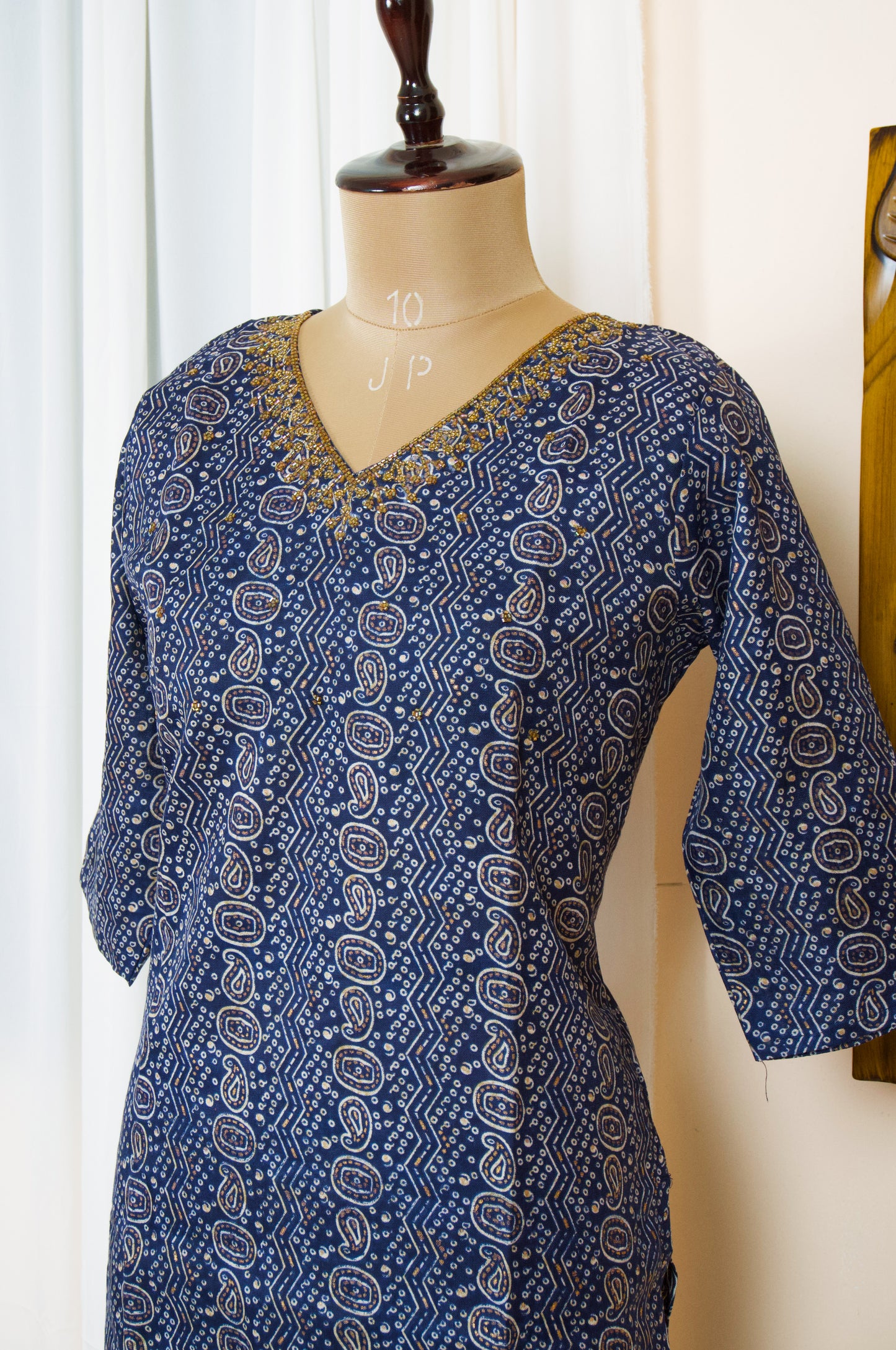Hidden Gem: V-Neck Rajasthani Print Kurti