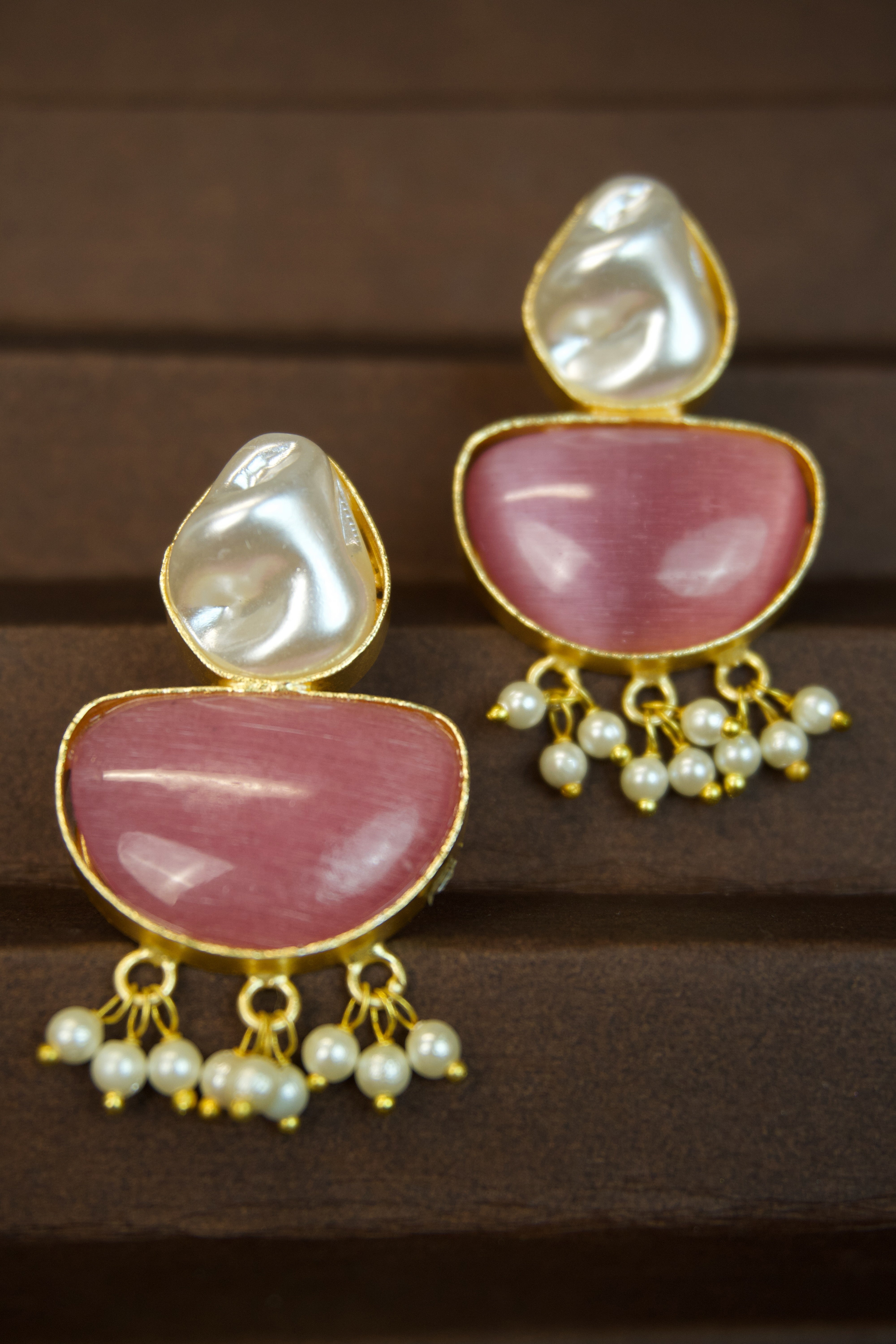 LYRA - AURA - PEARL STATEMENT EARRINGS -5 Secondary image