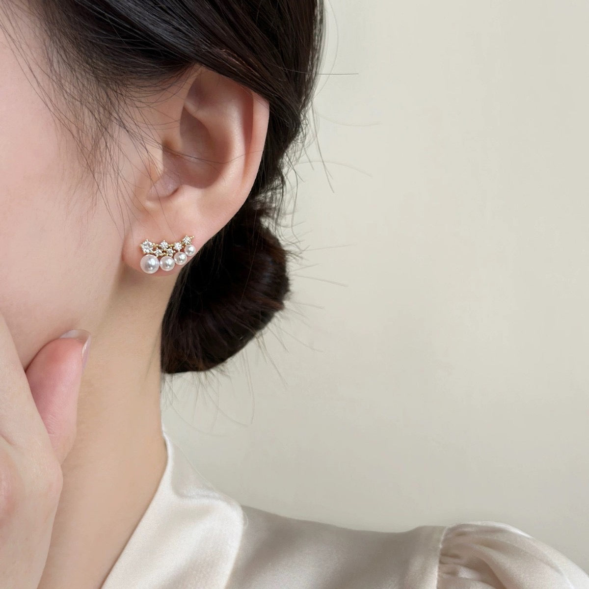 LYRA - AURA - PEARL STATEMENT EARRINGS - 14