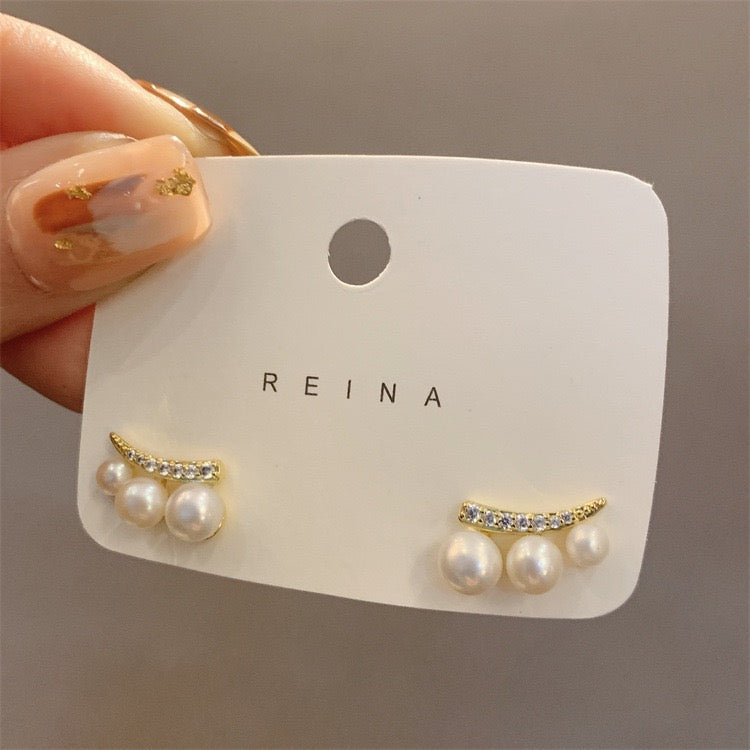 LYRA - AURA - PEARL STATEMENT EARRINGS - 13 Secondary image