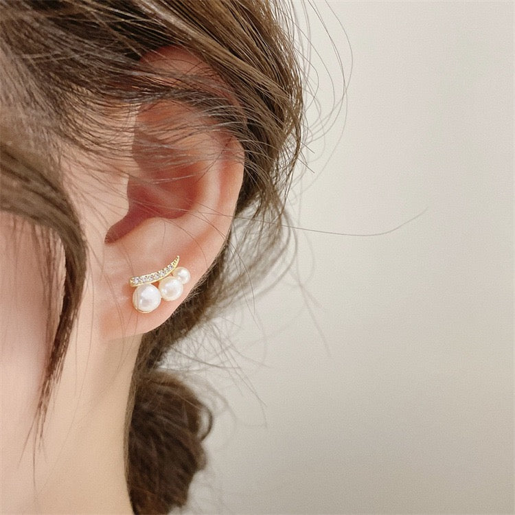 LYRA - AURA - PEARL STATEMENT EARRINGS - 13