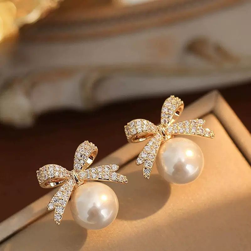 LYRA - AURA - PEARL STATEMENT EARRINGS - 9 Main image
