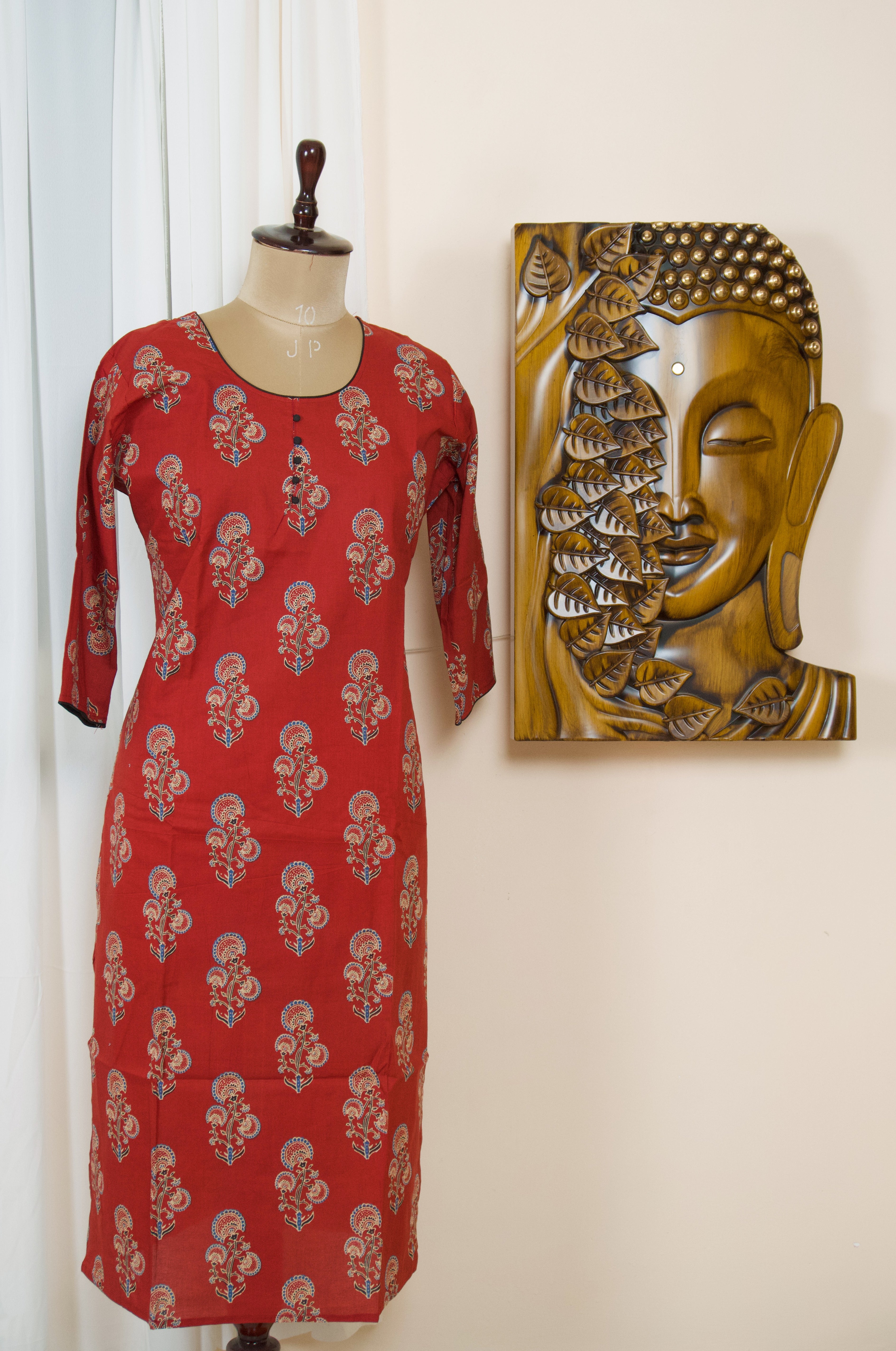 Heartbeat Red: U-Neck Cotton Kurti Main image