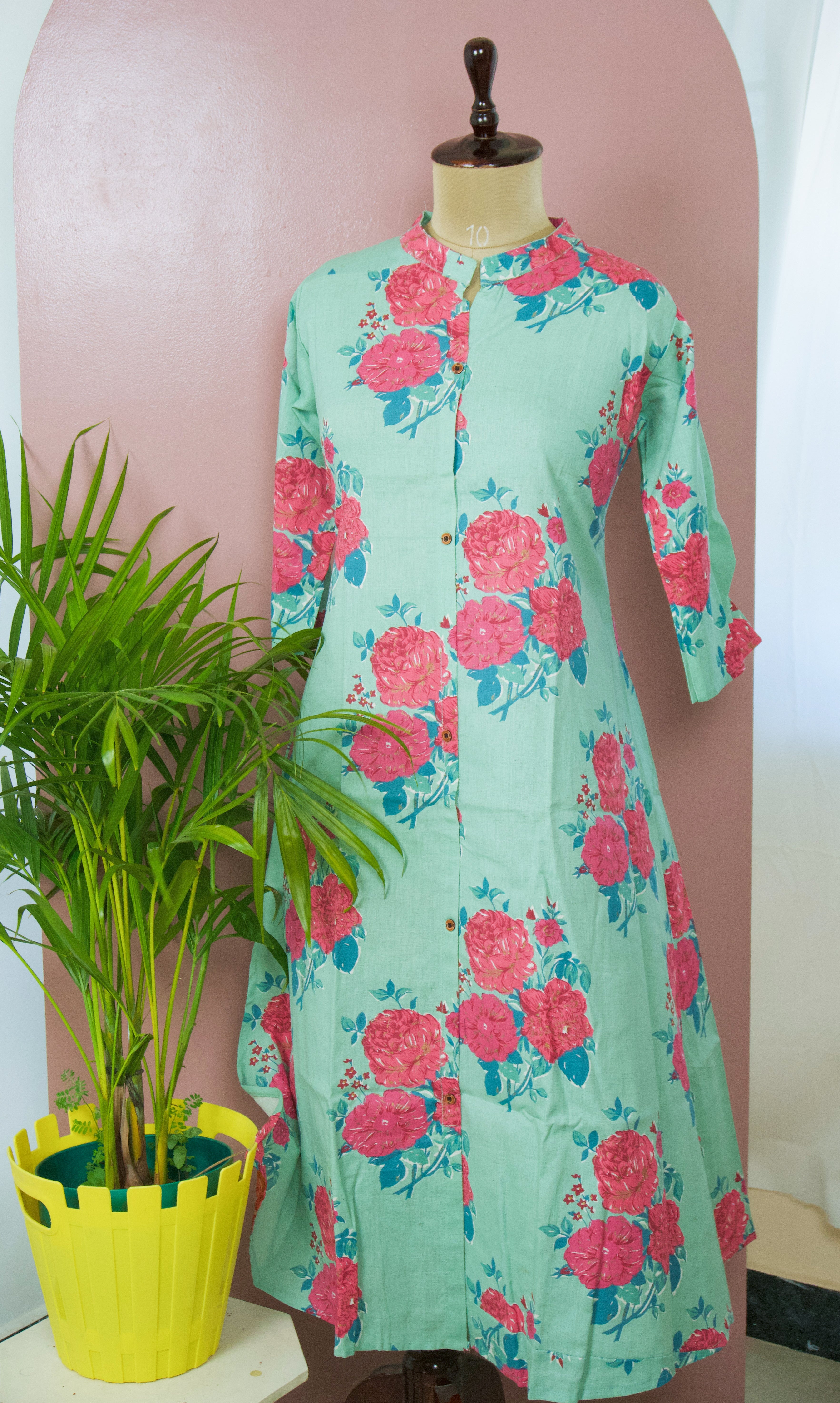 Itâ€™s Floral Oâ€™Clock A-Line Kurta Main image