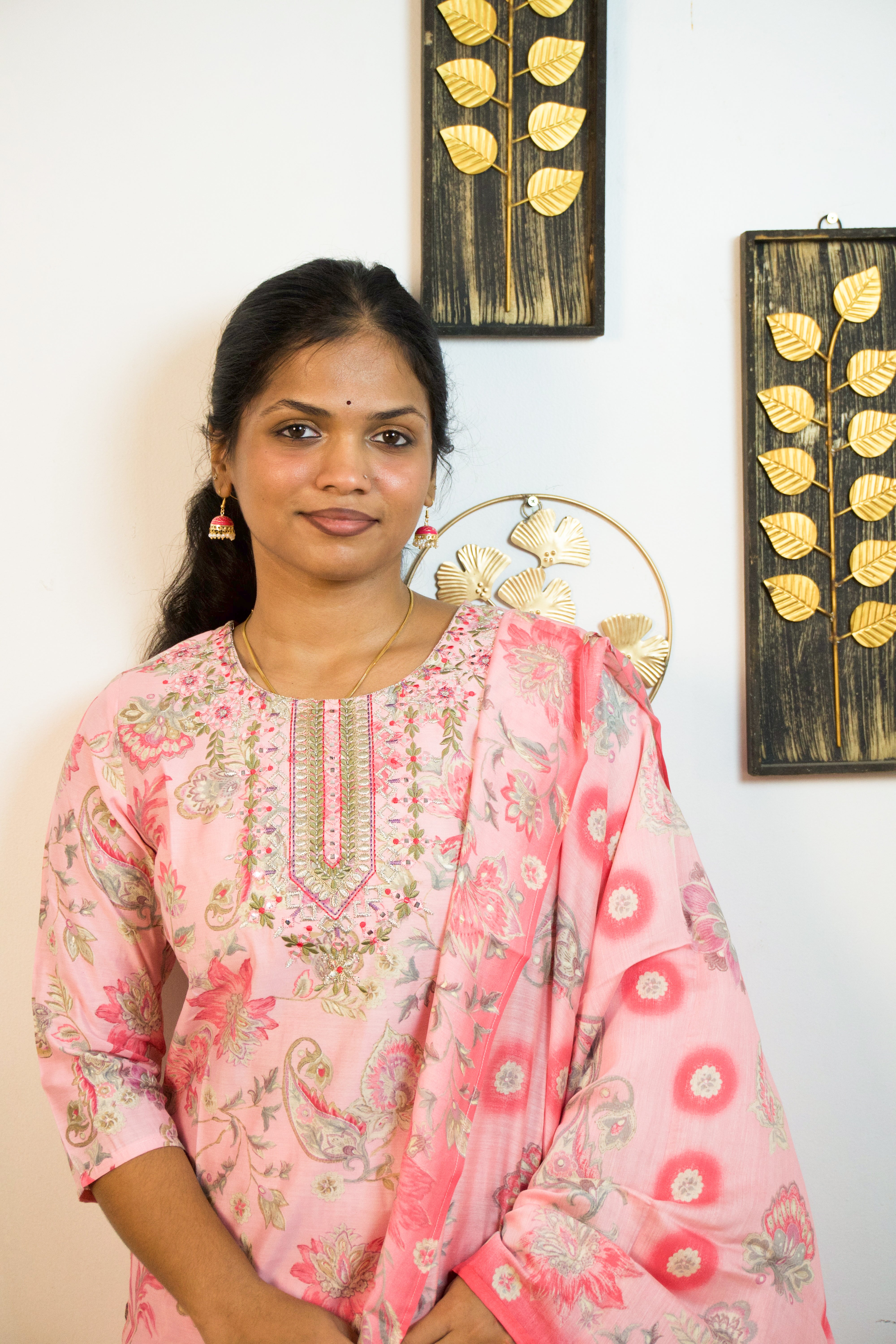 Lotuscore â€“ Ethnic Glow-Up Set Main image