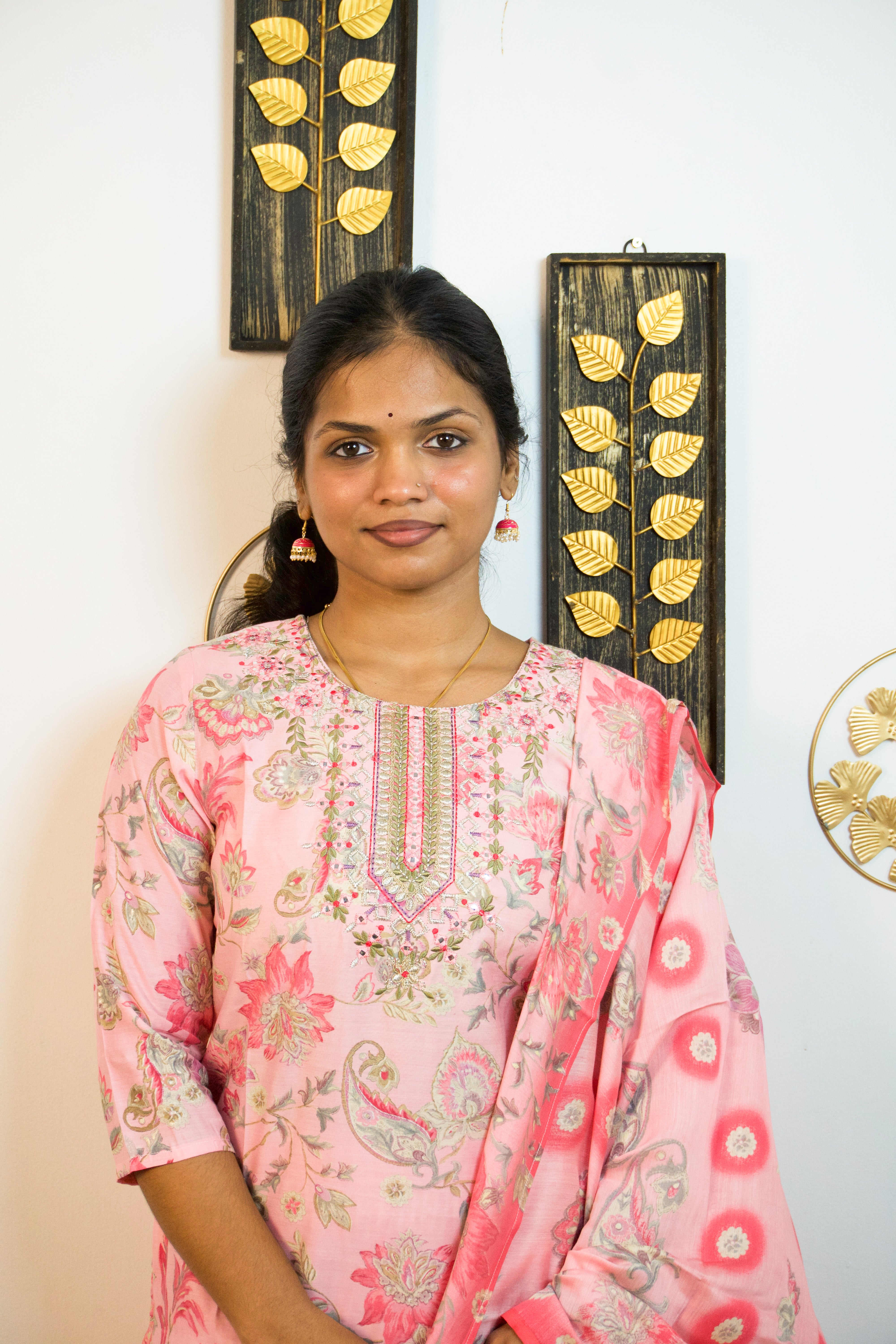 Lotuscore â€“ Ethnic Glow-Up Set Secondary image