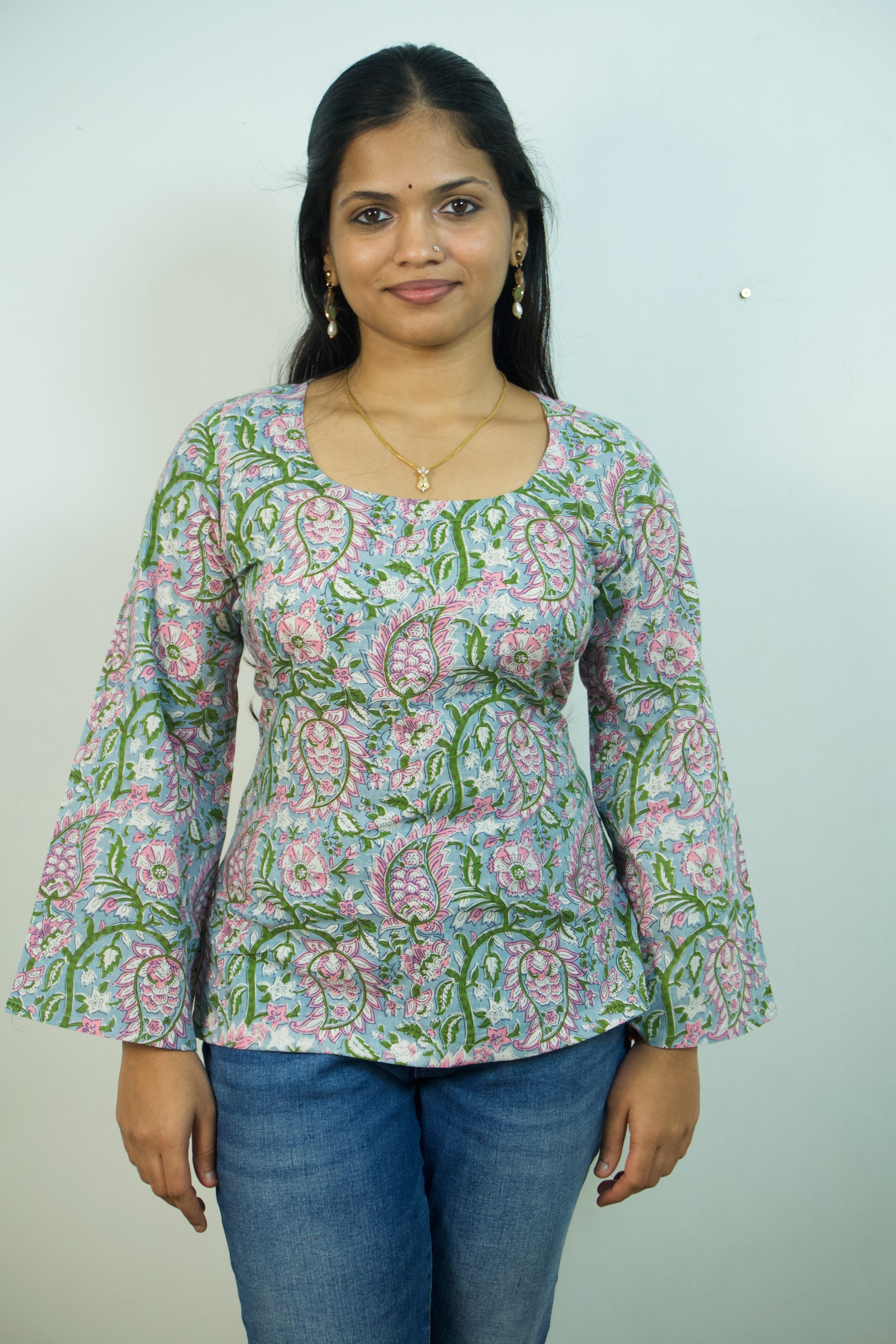 Kiva - Corset Kurtis to Snatch and Slay Secondary image