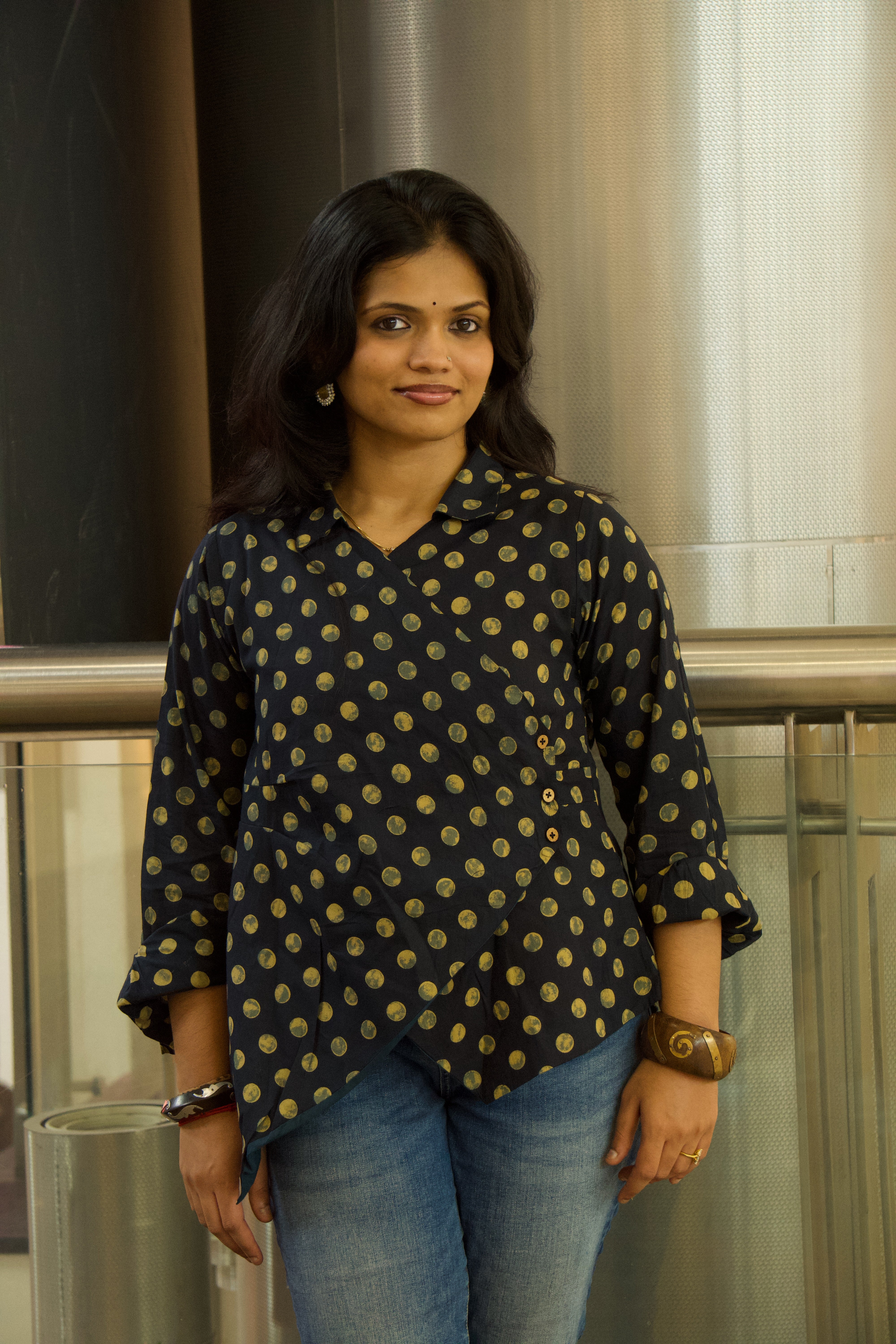Elan - Klin Assymetric Wrap Shirt (Asymmetric) Secondary image