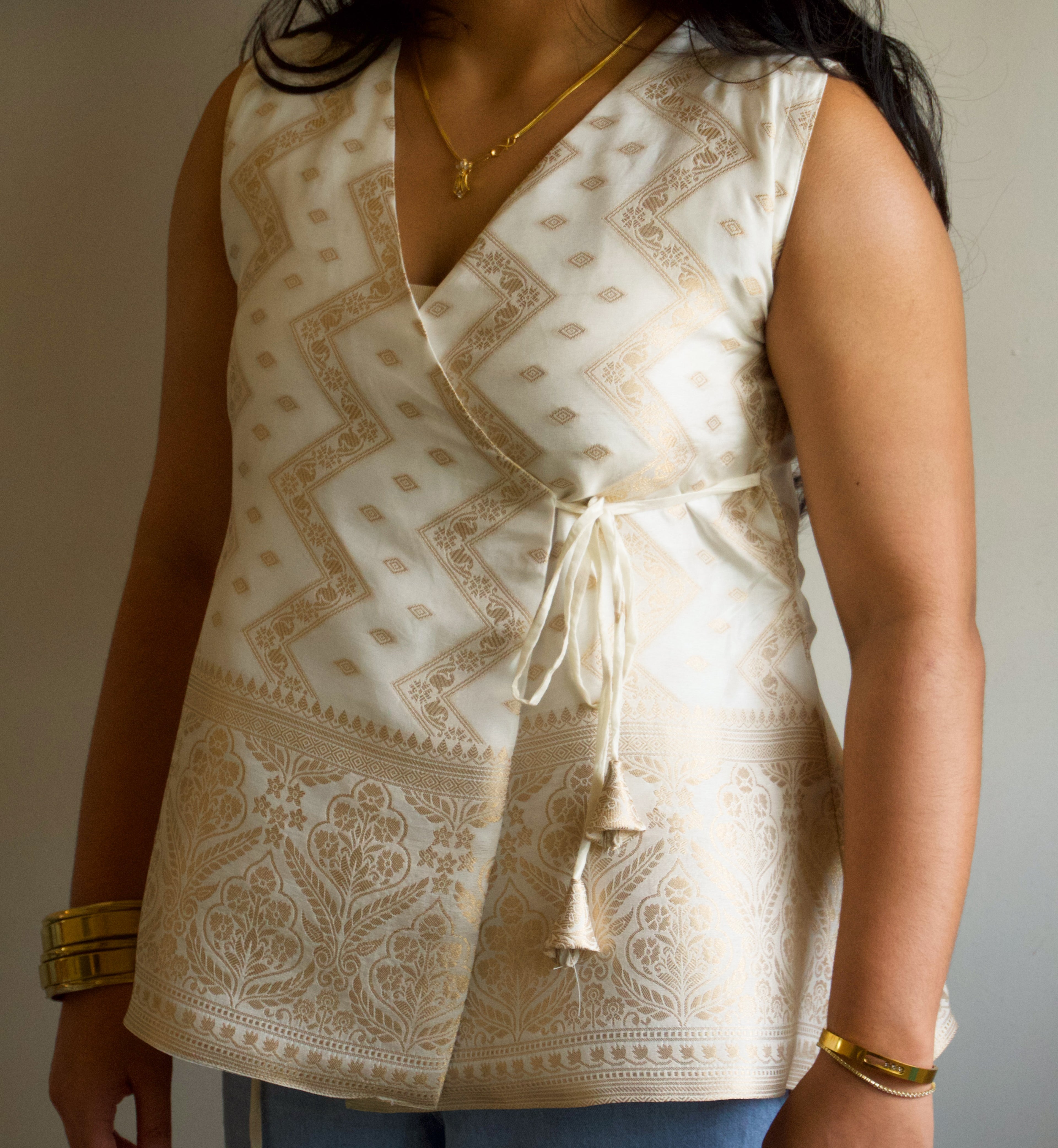 Nilavu (നിലാവ്) - Onam Wrap Top