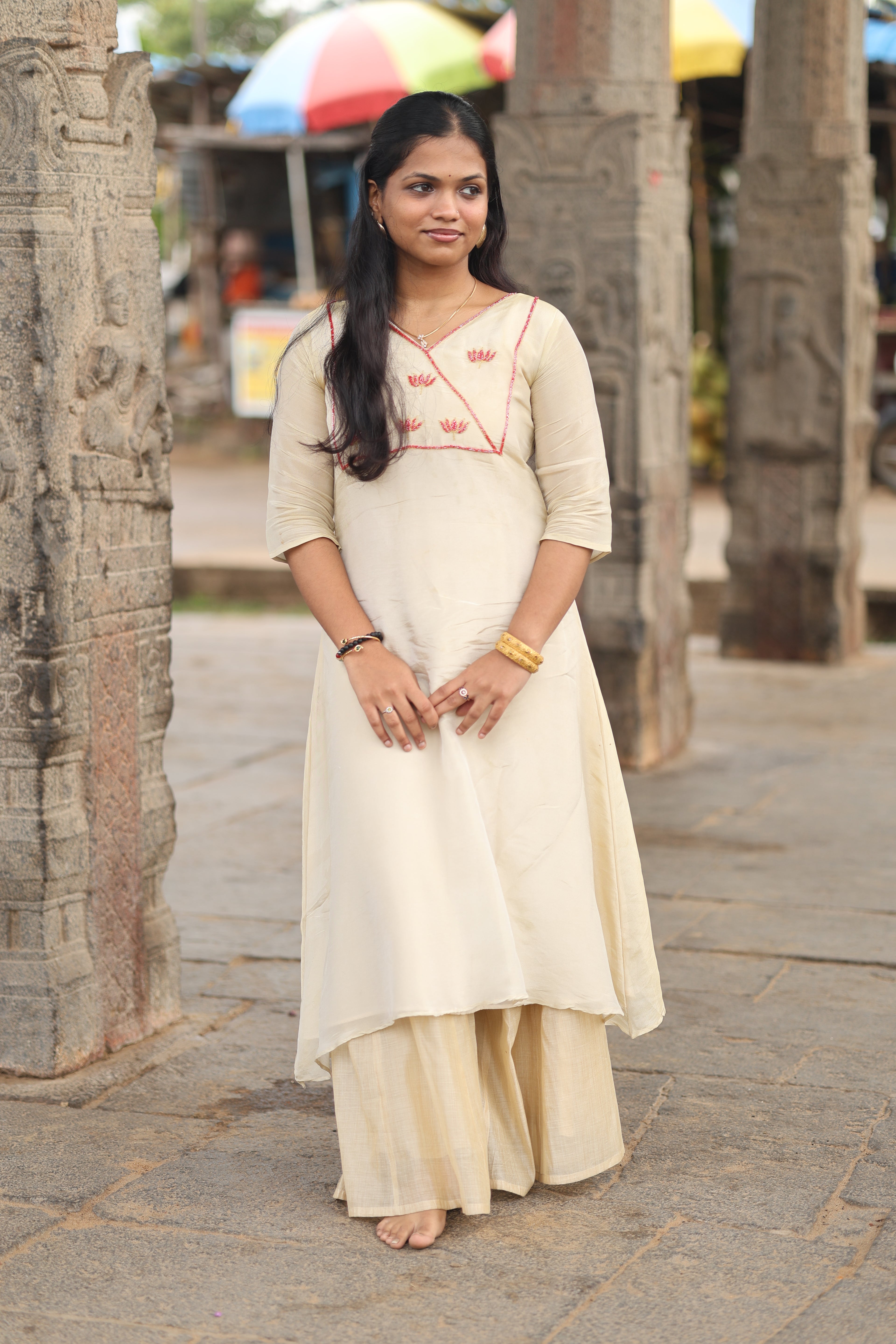 Thaamara (à´¤à´¾à´®à´°) â€“ Premium Banaras Silk Fabric