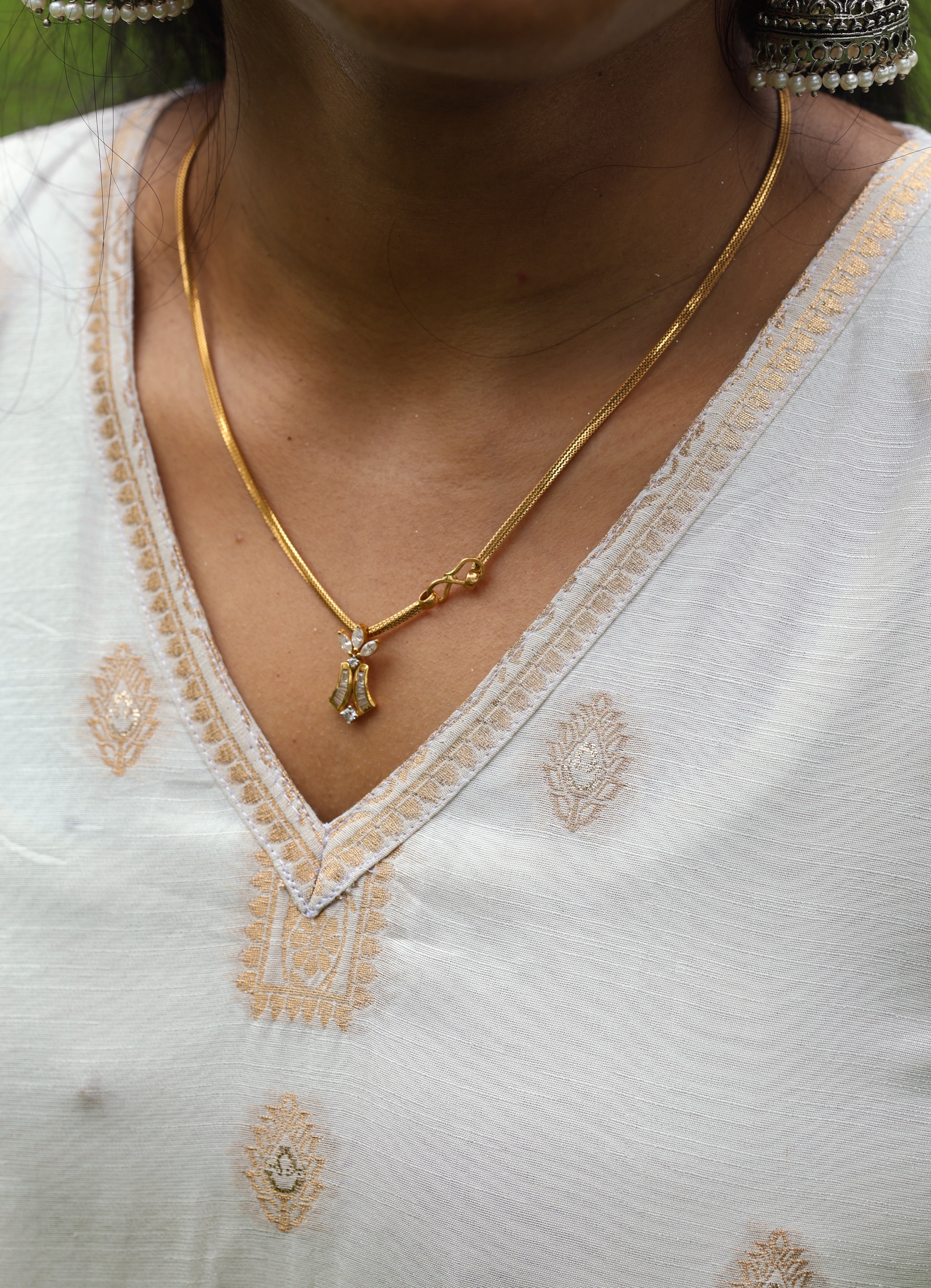 Mullapoovu (à´®àµà´²àµà´²à´ªàµà´ªàµ‚à´µàµ) â€“ Premium Dola Linen Silk Kurta in Comfy fit