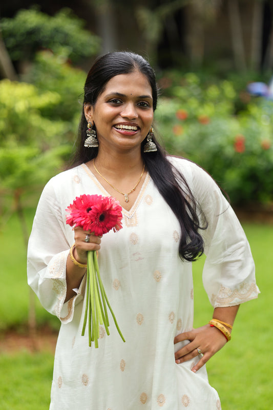 Mullapoovu (മുല്ലപ്പൂവ്) – Premium Dola Linen Silk Kurta in Comfy fit