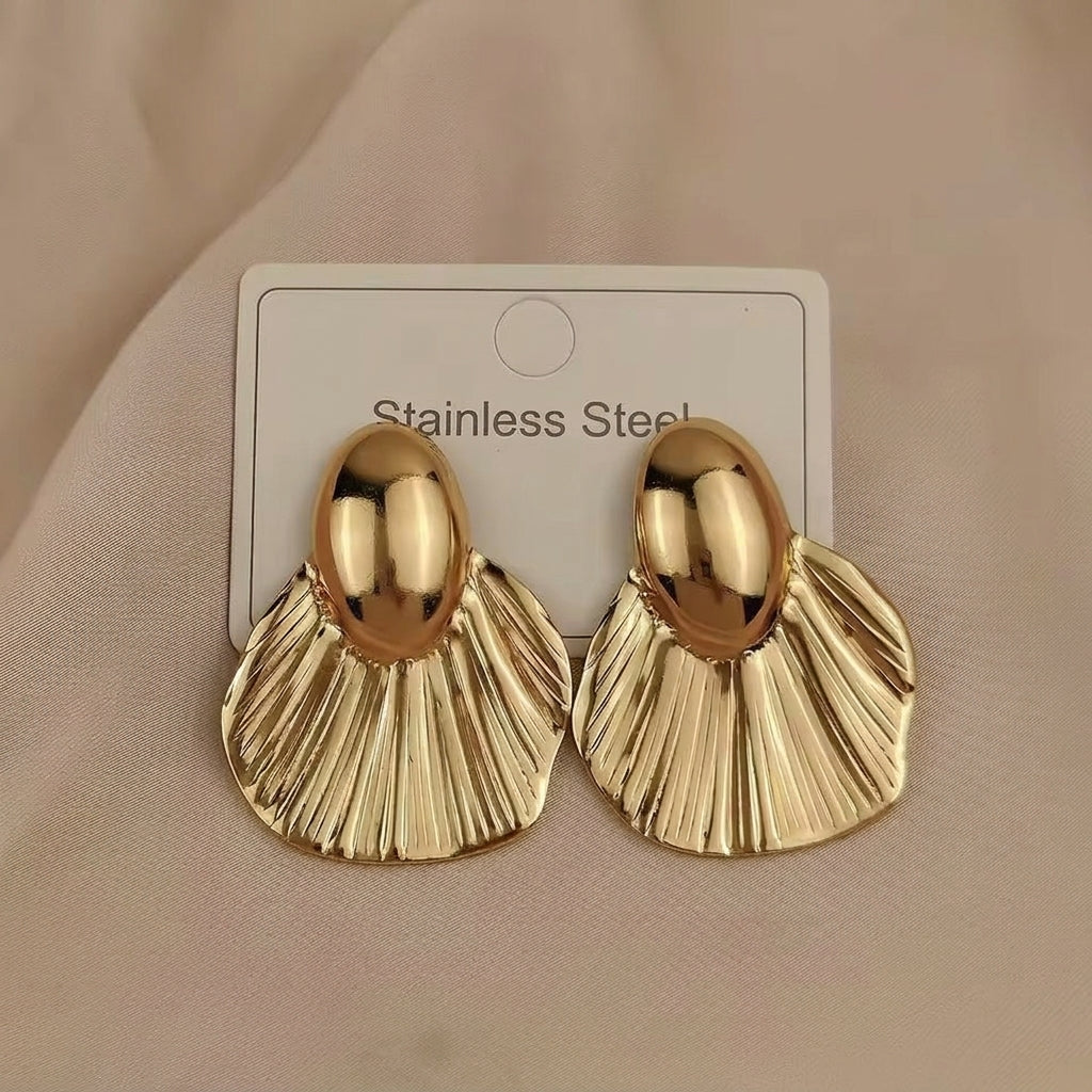 SUGA - Gold Tone Pleated Fan Drop Earrings For Women Main image