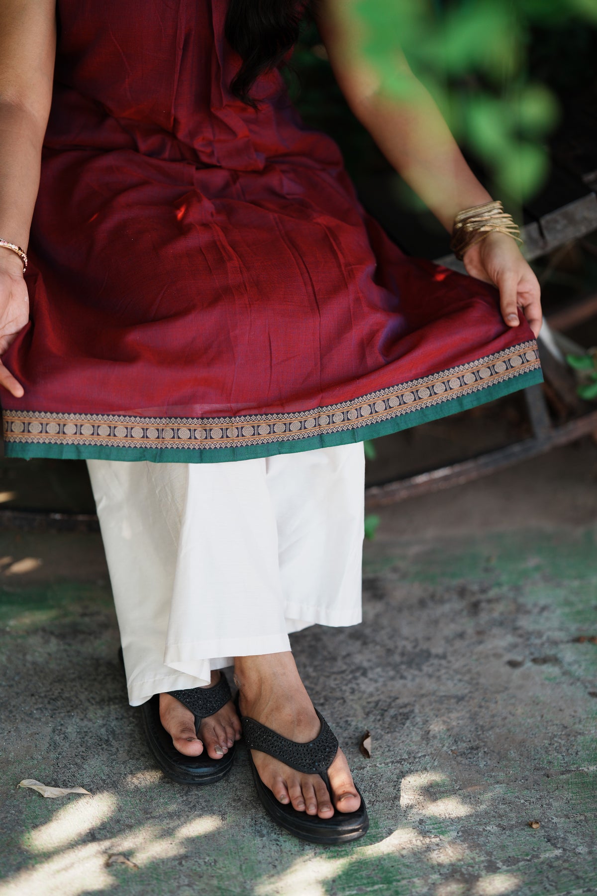 Vaidehi – Majenta Sleeveless Long Kurti | Utsav