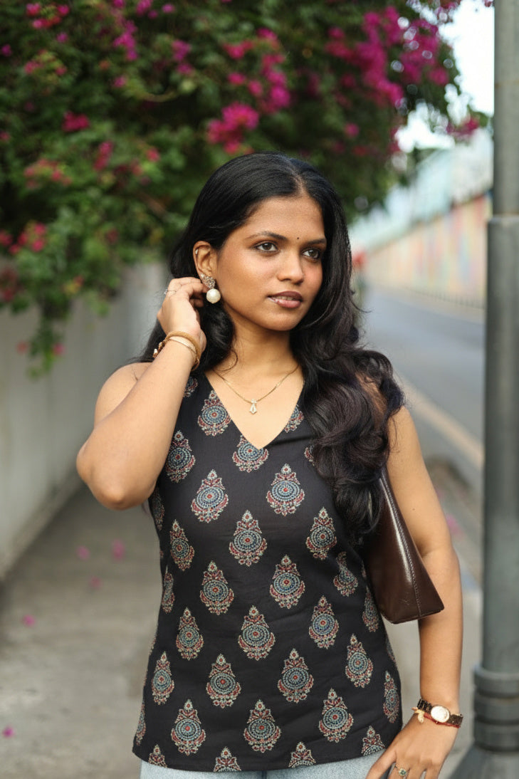 Shemona - Sculpted to Slay | Padded/Backless Kurtis  (Jaipur Sanganeri pure cotton) Main image