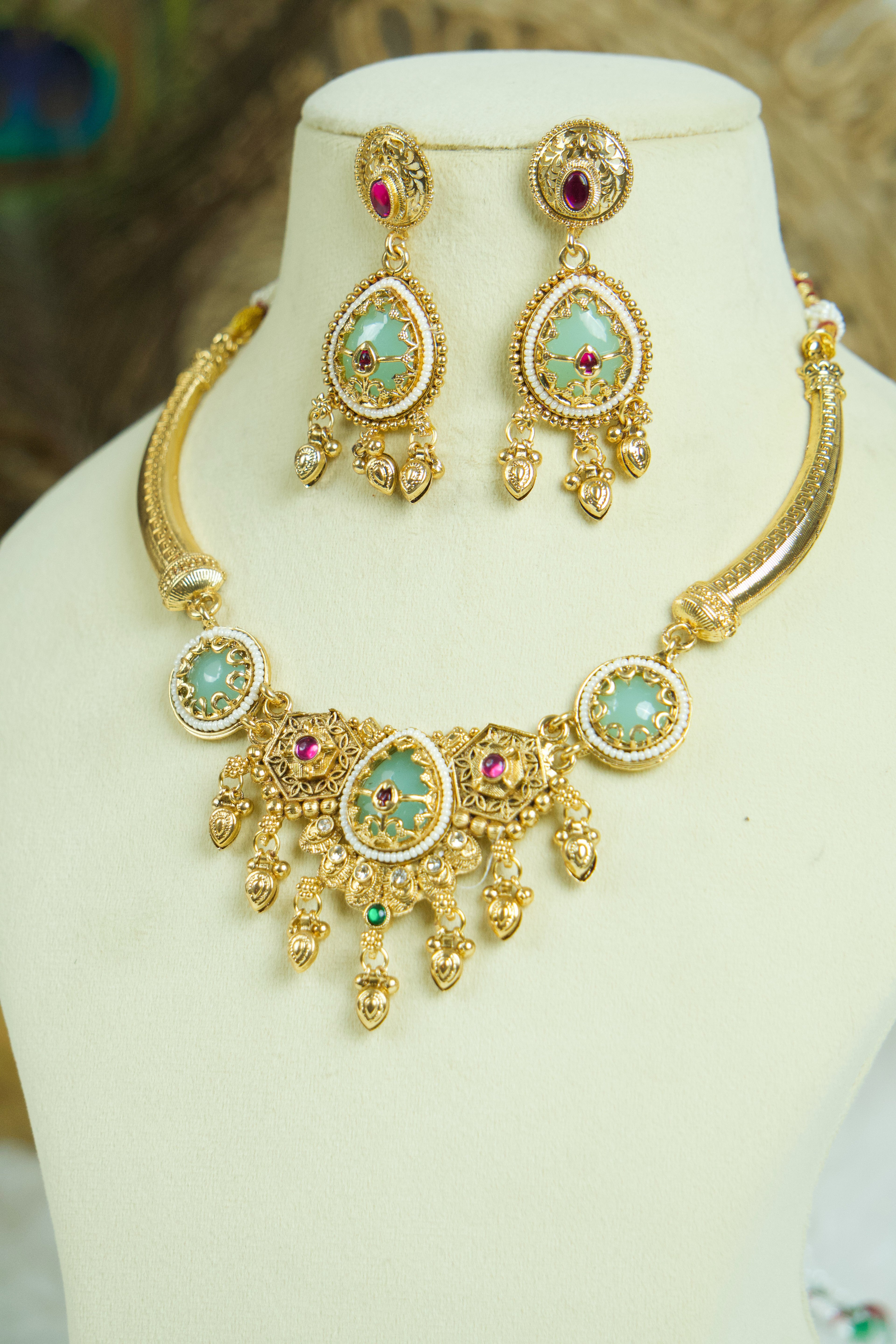 Sabya - Premium Wide Necklaces - 1